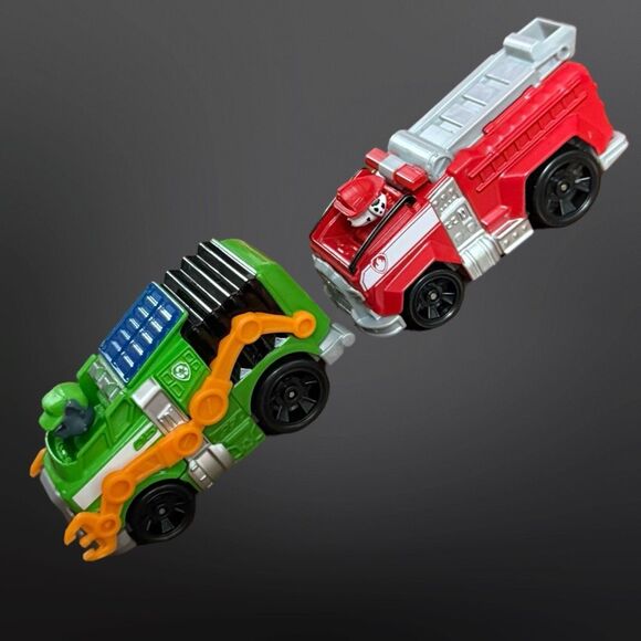 PAW Patrol Pup Squad Paw Patroller Transforming Playset With 2 Diecast Cars - Picture 3 of 10